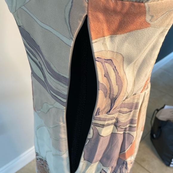 Wilfred Pattern Flirty Mini Dress with Shoulder ties (6) - Picture 4 of 5